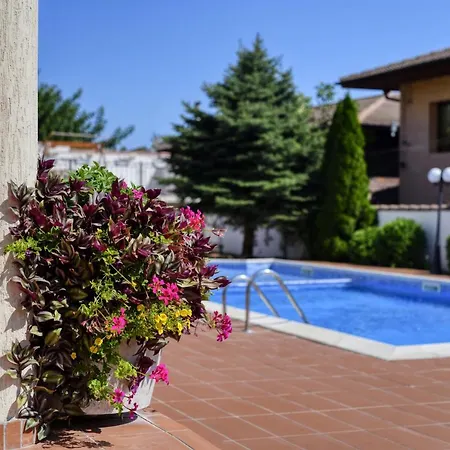 فندق Alekta - Free Parking فارنا