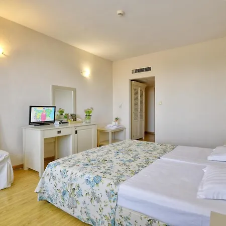 فندق Alekta - Free Parking 3*