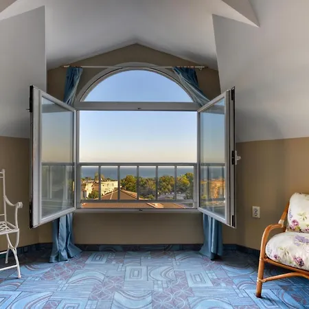 Hotel Alekta - Free Parking