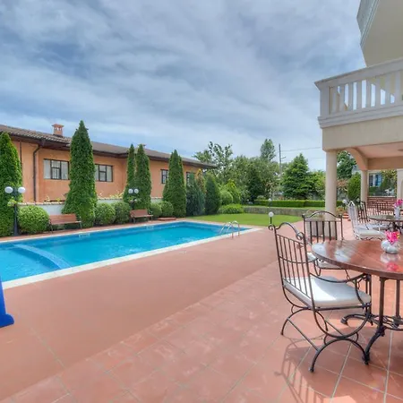 Alekta - Free Parking