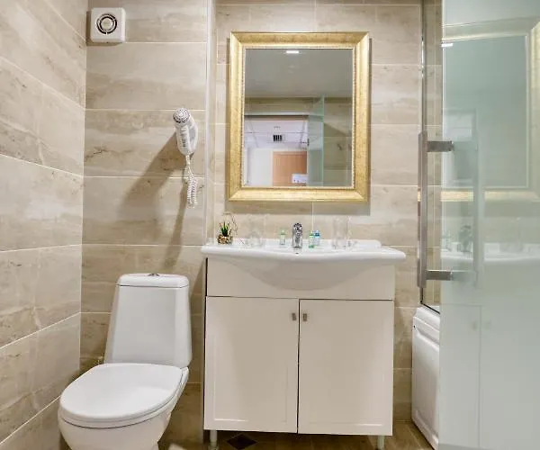 Alekta - Free Parking 瓦爾納