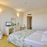 Hotel Alekta - Free Parking 3*