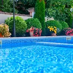 Hotel Alekta - Free Parking
