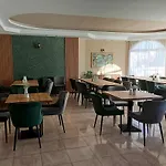 Hotel Alekta - Free Parking 3*