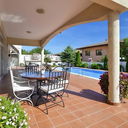 Hotel Alekta - Free Parking Warna