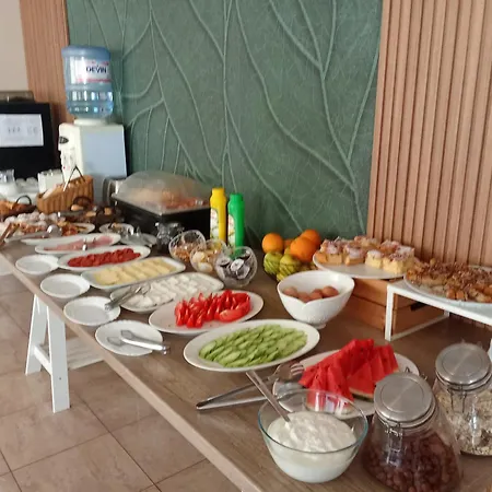 Alekta - Free Parking Hotel Warna