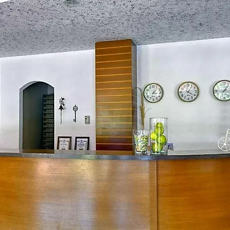 Alekta - Free Parking Hotel Warna