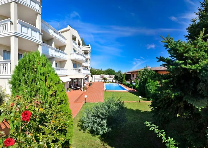 מלון Alekta - Free Parking וארנה