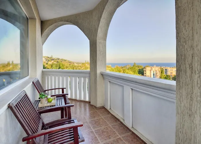 Alekta - Free Parking מלון