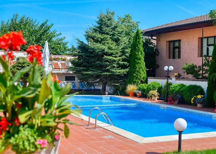 מלון Alekta - Free Parking וארנה