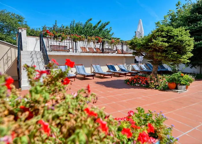 Hotel Alekta - Free Parking 3*